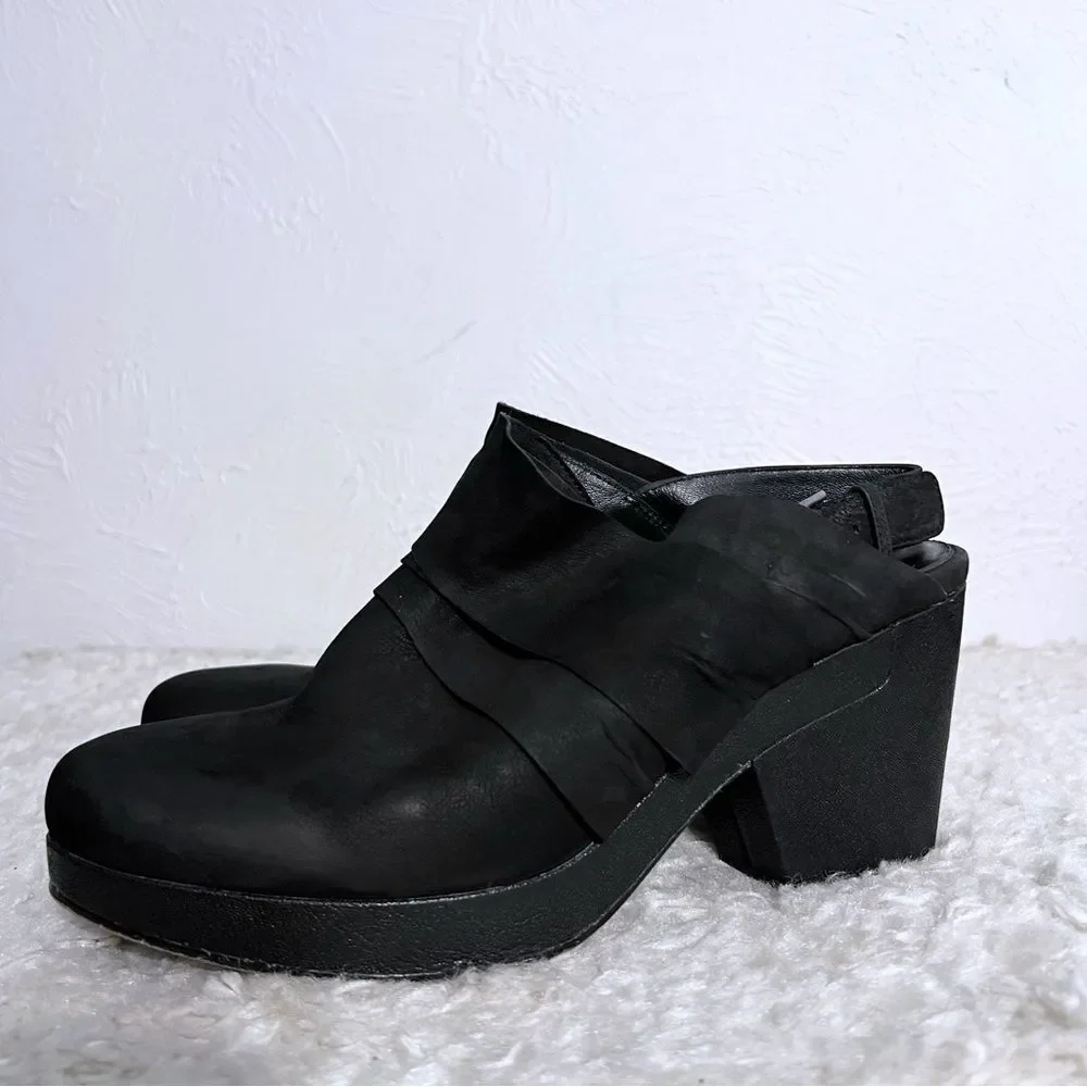 EILEEN FISHER Black Suede Closed Toe Mules Platform Chunky Women's Size 10